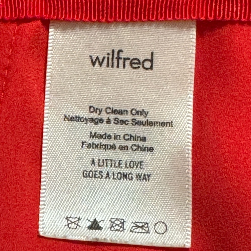 WILFRED Aritzia Red White Floral Mini Skirt Holiday Date Night Party Size 4 Work - Picture 6 of 8